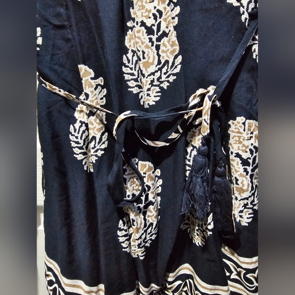 *NWT* Fashion Nova Abby Romper - Picture 7 of 9